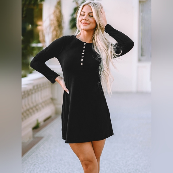 Dresses & Skirts - Round Neck Long Sleeve Buttoned Mini Dress
